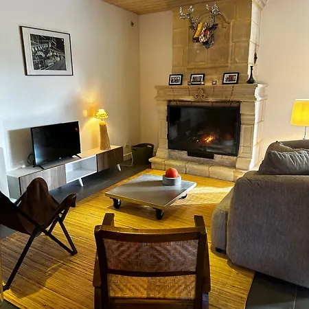 Holiday home Charmante Maison 2 A 10 Mn D'angers Et 1h15 Du Puy *